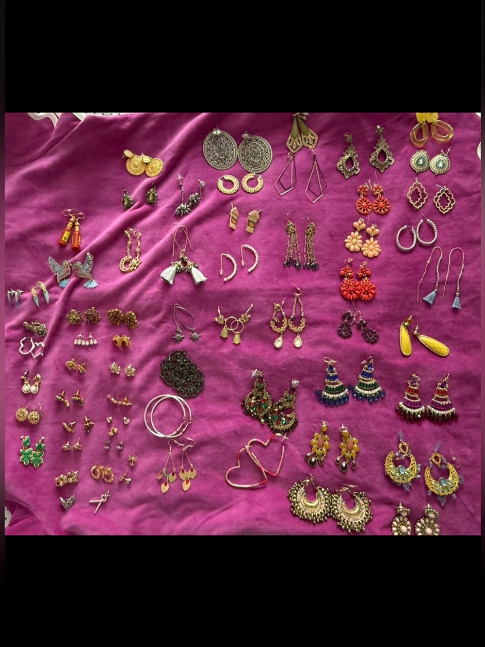 Lot of 65 pairs of earrings